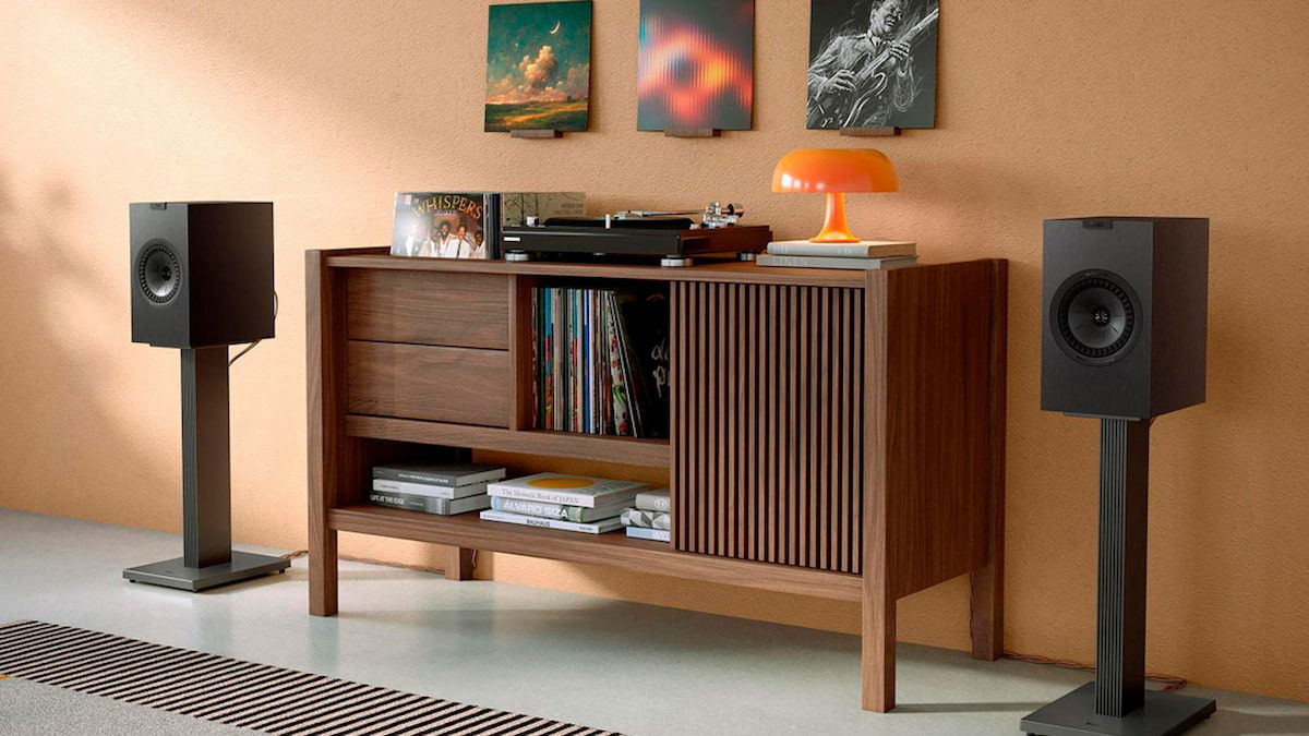 Altavoces “brillantes” vs “cálidos”: por qué unos te enamoran al minuto y otros te duran años