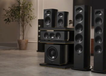 Arcam vuelve al mercado de altavoces con la serie Radia: 5 altavoces y un subwoofer para múltiples usos