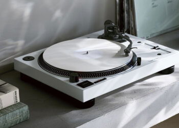 Audio-Technica AT-LP120XBT-USB: un tocadiscos de tracción directa con Bluetooth y precio ajustado