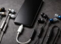 5 auriculares con cable para tu móvil que tienen más sentido en 2026 de lo que parece