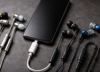 5 auriculares con cable para tu móvil que tienen más sentido en 2026 de lo que parece