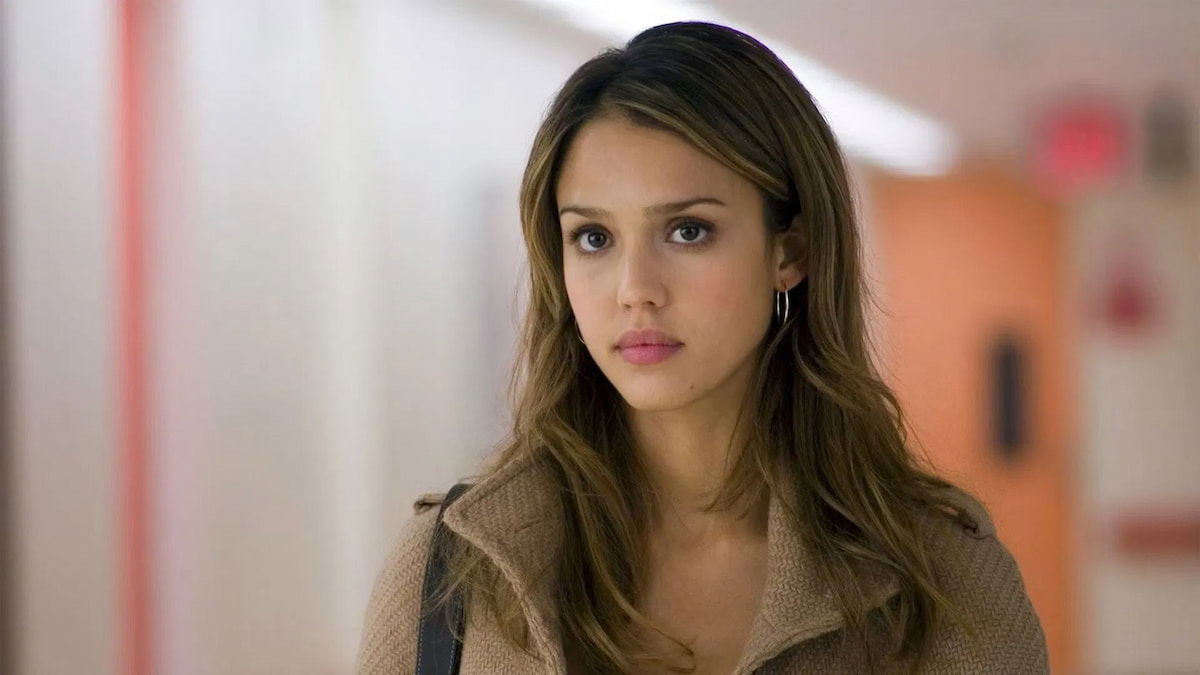 Hayden Christensen y Jessica Alba protagonizan este thriller psicológico que arrasa en Netflix 19 años después de su estreno original