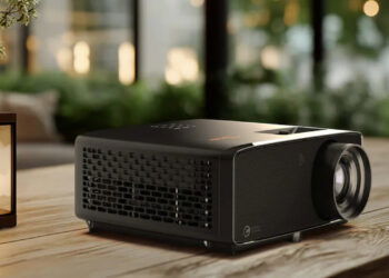 Optoma presenta el UHZ36, un proyector 4K láser de 3.500 lúmenes pensado para el salón