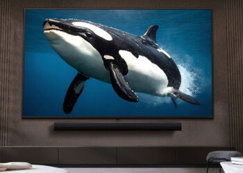 Un San Valentín de peli y manta: televisores 4K por menos de 300 € y packs con barra de sonido (o 6 meses de Movistar Plus+)