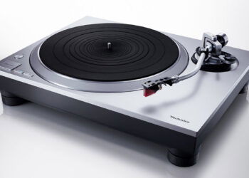 Technics presenta el tocadiscos SL-1500CS Direct Drive, una versión mejorada del SL-1500C