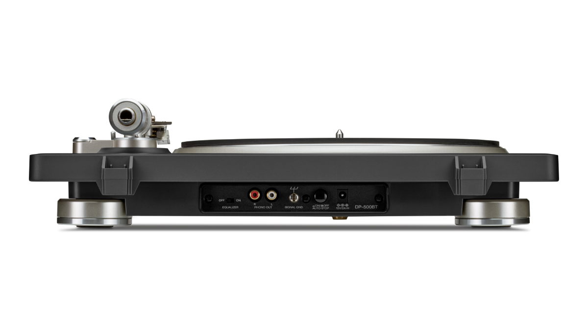 Denon DP-500BT: el primer tocadiscos Bluetooth de Denon llega con aptX HD, HEOS y un gran “pero”