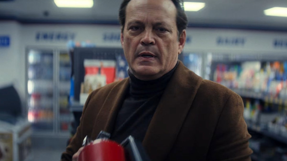 Dos criminales y una máquina del tiempo: la curiosa comedia de acción con elementos de ciencia ficción que llega a Disney+