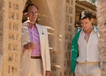 Este thriller con Ralph Fiennes se ha colado entre lo más visto de Netflix y es perfecto para una noche de cine