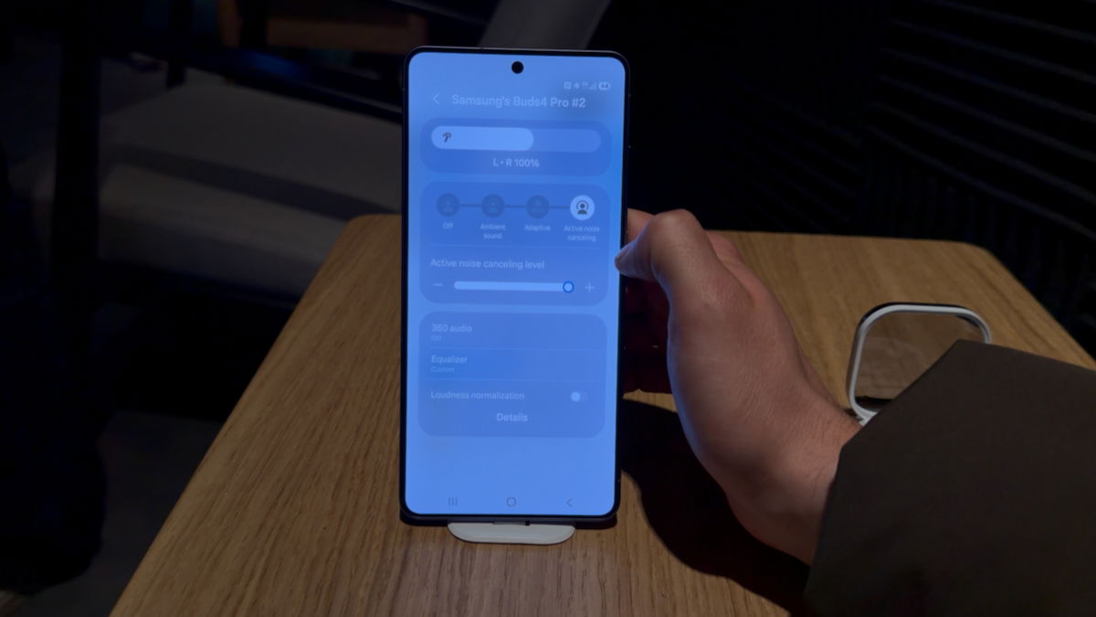 Probé los Samsung Galaxy Buds4 Pro en el MWC 2026 y su cancelación de ruido me dejó loco