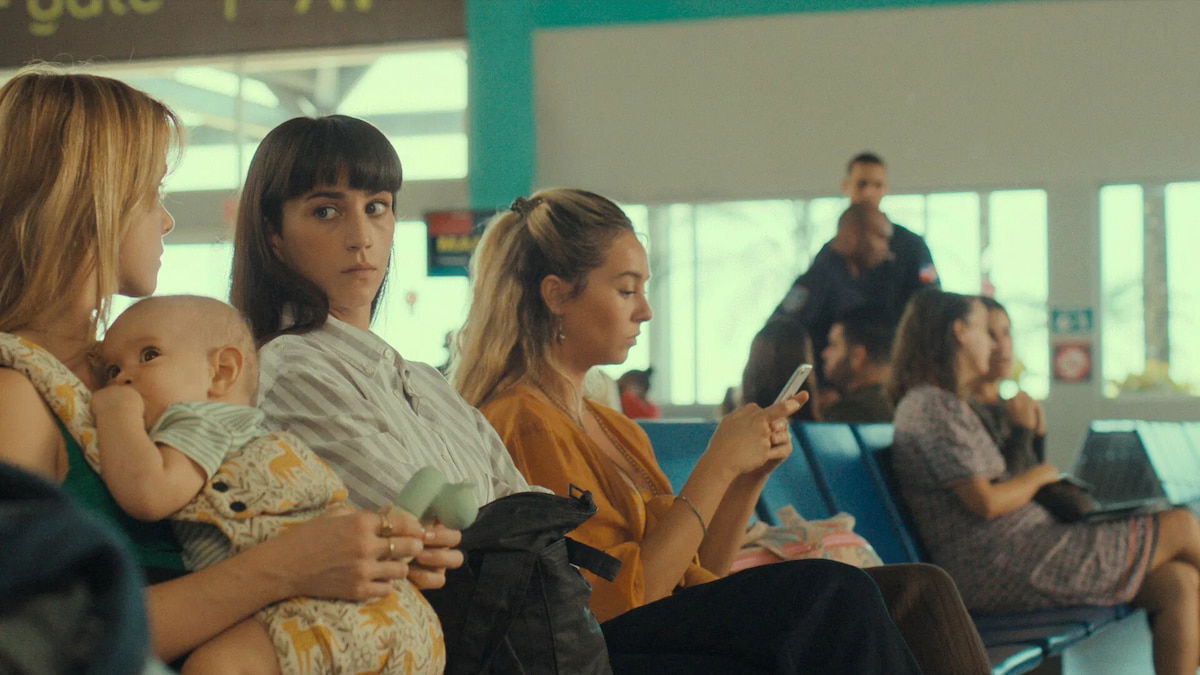 Tres hermanas, una misteriosa muerte y un secreto que encubrir: así es la nueva miniserie que arrasa en Netflix