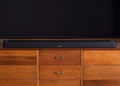Barra de sonido Bose Smart Ultra en una mesa