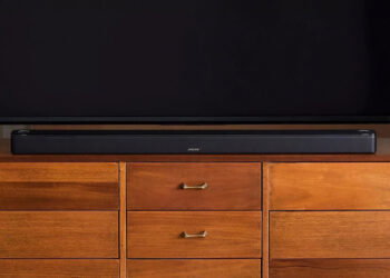 Barra de sonido Bose Smart Ultra en una mesa