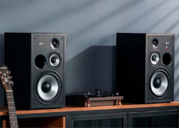 Uso de los altavoces Edifier R2750DB