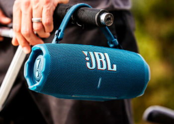 Uso en una bici del JBL Flip 7