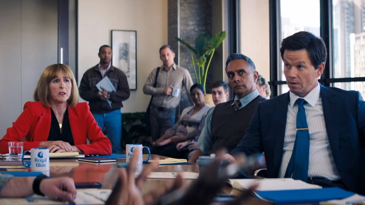 Mark Wahlberg y Paul Walter Hauser arruinan la final del Mundial en su nueva y disparatada comedia para Prime Video