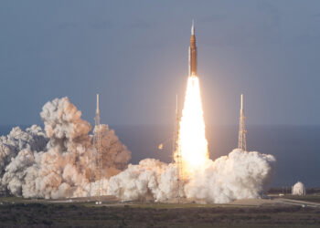 5 joyas de asfixiante realismo espacial para celebrar el histórico lanzamiento de la Artemis II