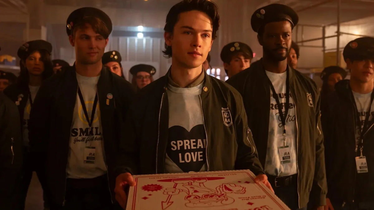 Disney+ lo revienta con un viaje psicodélico protagonizado por un actor de Stranger Things