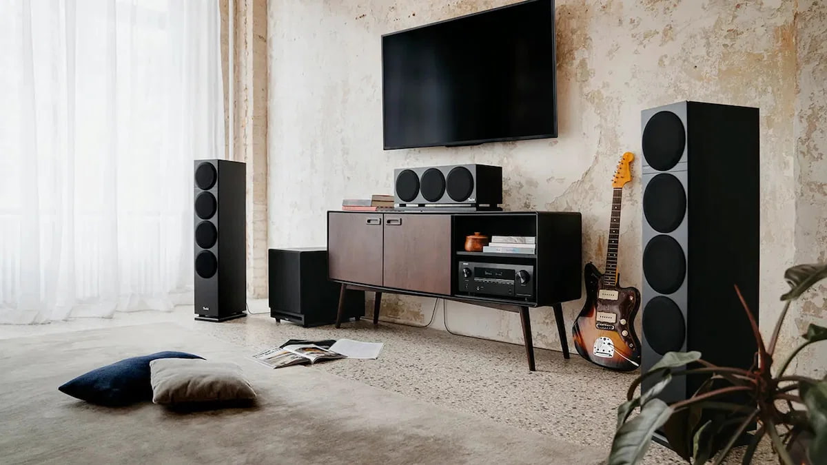 Por qué mezclar altavoces en tu sistema de sonido es peor idea de lo que parece