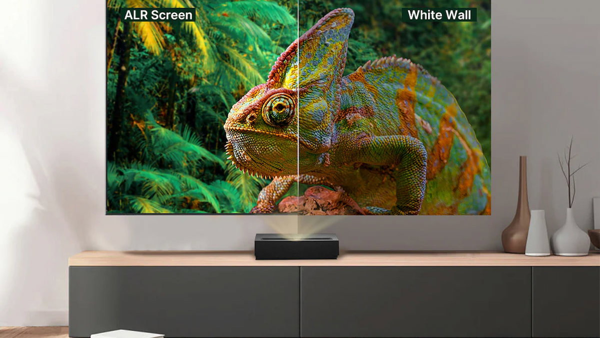 La magia de las pantallas UST: por qué sin ellas tu proyector no se va a ver como esperas