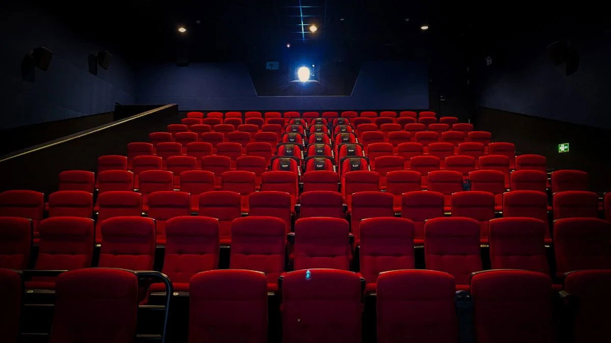 El cine sigue cayendo frente al streaming: ver contenido en casa ya es un negocio 8 veces mayor