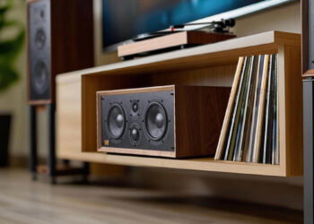 Si tienes unos altavoces Linton o Super Denton, el nuevo central de Wharfedale es el complemento ideal para tu cine en casa