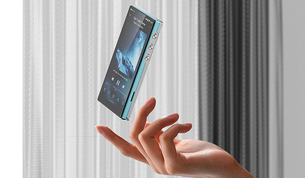 FiiO JM21 en la mano