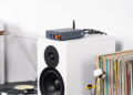 Amplificador Fosi Audio BT20A Pro encima altavoz