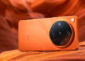 OPPO Find X9 Ultra de color naranja