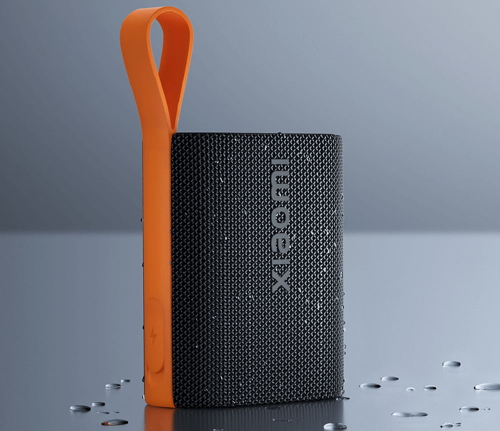 Xiaomi Sound Pocket con agua