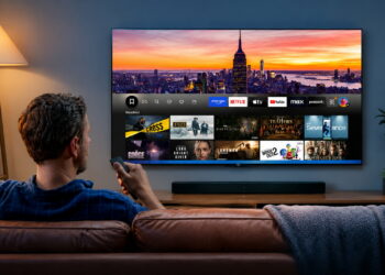 Alexa+ ya ha llegado a los Fire TV en España: tu televisor de Amazon se vuelve bastante más listo