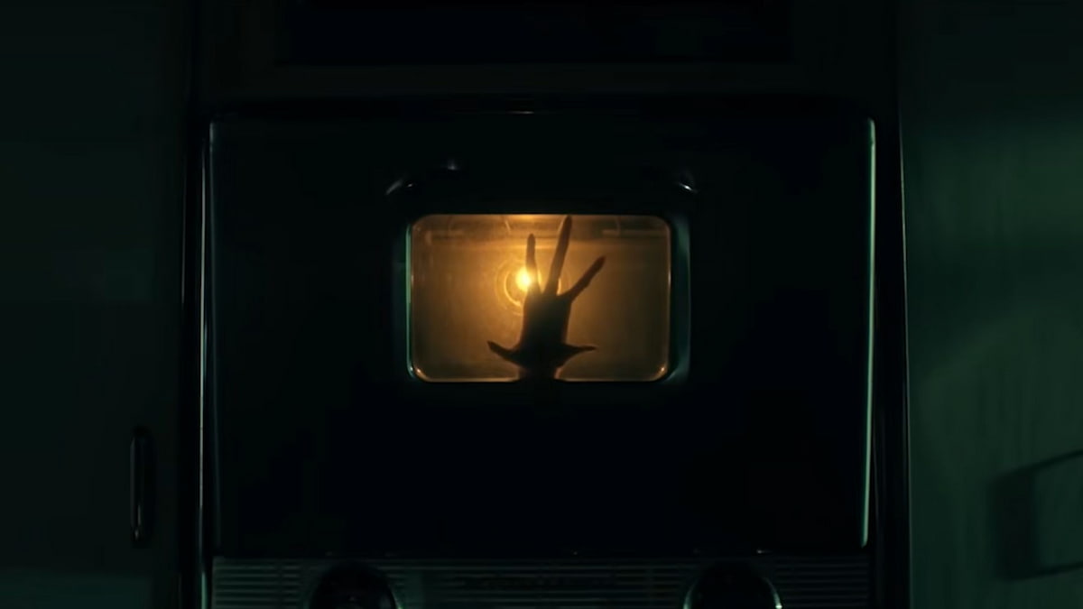 Netflix apuesta por una invasión extraterrestre en una residencia para ancianos: sus 8 episodios llegan esta semana