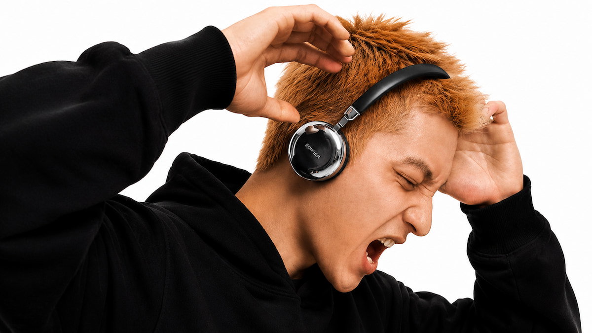 Edifier Auro Ace: unos auriculares con pantalla para las letras de las canciones por solo 40 dólares