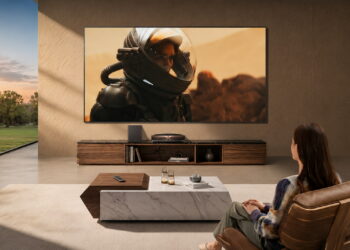 Hisense Xplorer X1 Pro: el nuevo televisor 4K láser de Hisense es una bestia de 120 pulgadas con pantalla plegable y triple láser RGB