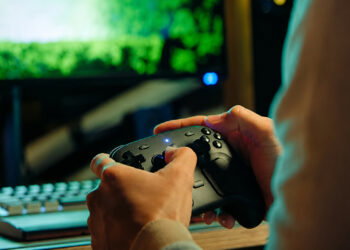 Steam Controller ya está disponible, pero... ¿realmente merece la pena pagar 100 euros por un mando gaming?