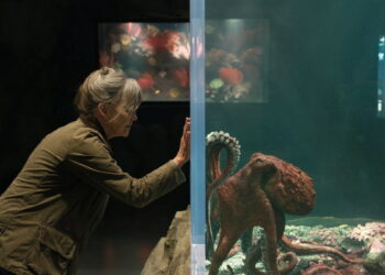 Una viuda y un pulpo protagonizan la película más extraña y hermosa que está arrasando en Netflix