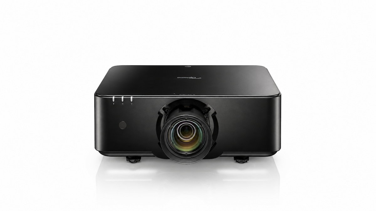 Optoma tiene un nuevo proyector láser 4K UHD+ de 10.000 lúmenes para montar pantallas gigantes
