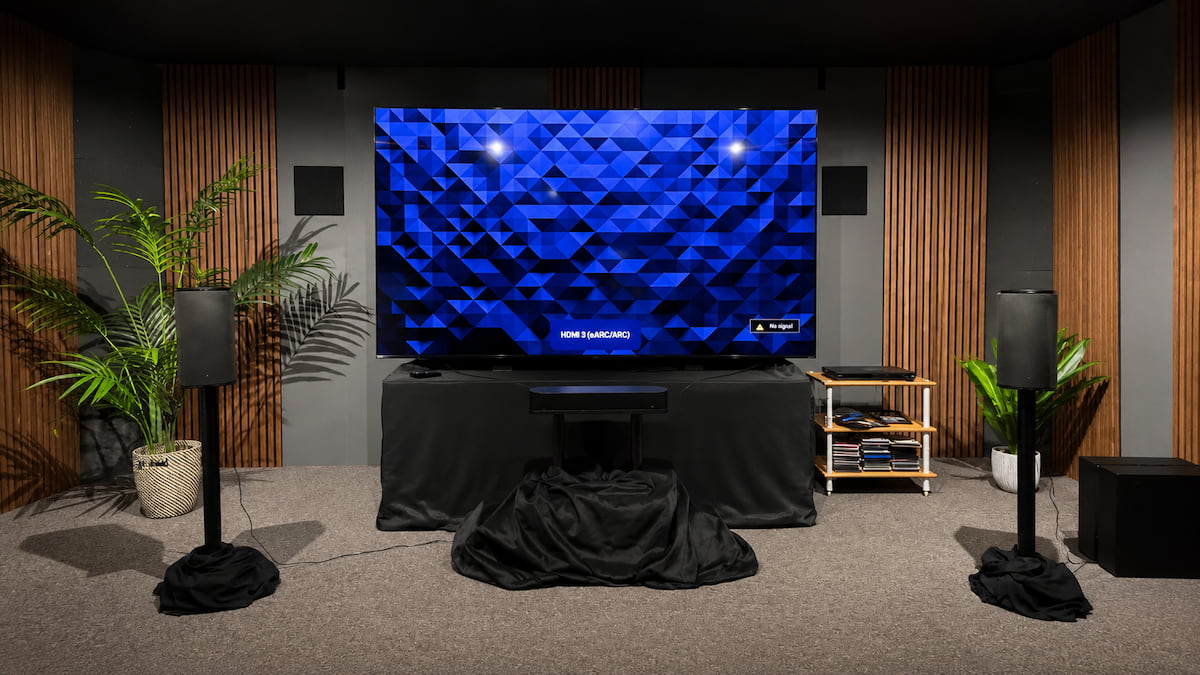 Sony BRAVIA Theatre Trio: probamos en directo el sistema de sonido que quiere acabar con la barra bajo el televisor