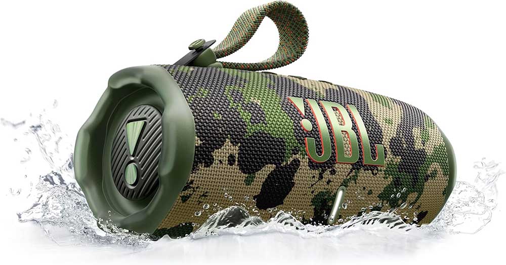 JBL Charge 6 con agua