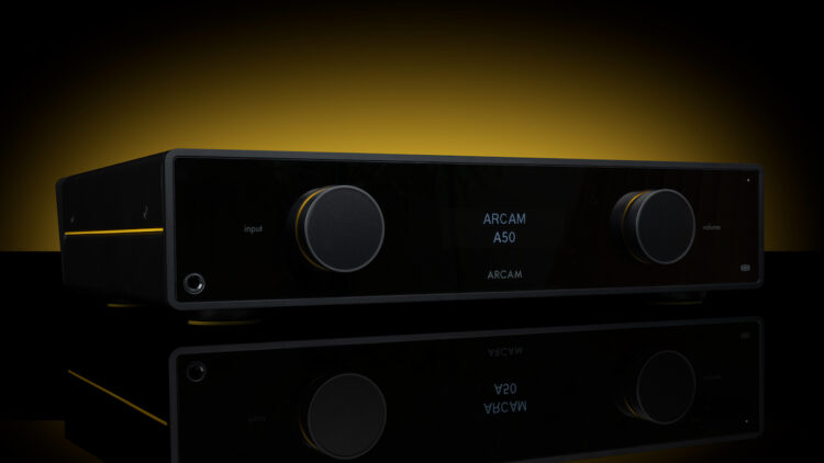 El CD vuelve a sacar pecho en 2026: Arcam lanza un reproductor premium para los que aún tienen estantería musical