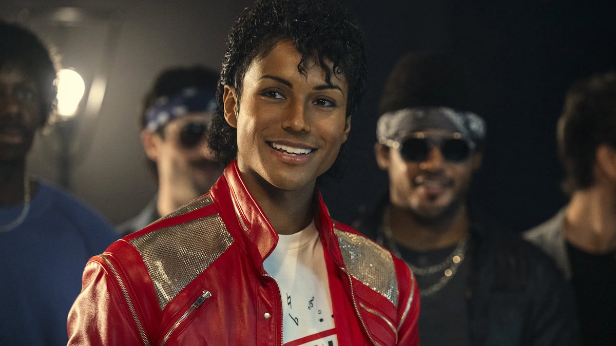Las dos caras de Michael Jackson: un biopic que enamora al público y un documental que convence a la crítica