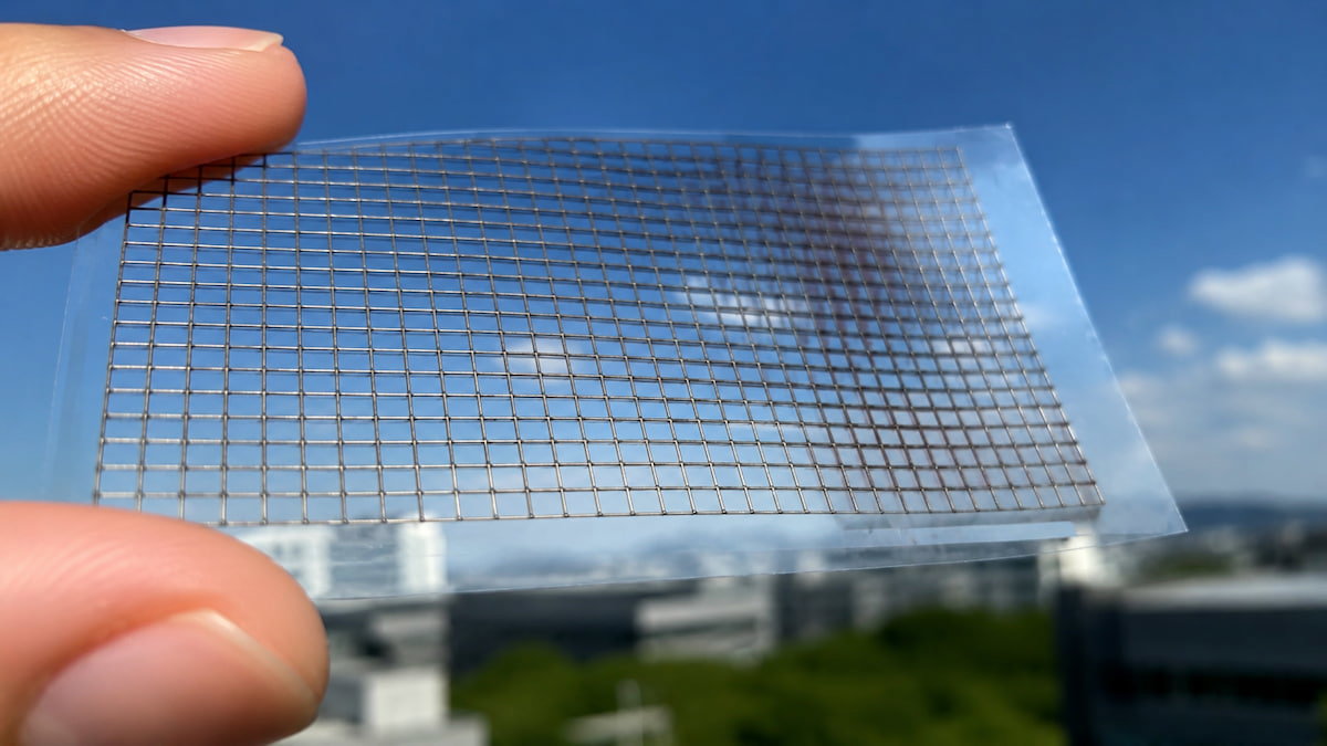 El OLED transparente da un paso enorme: investigadores coreanos logran un electrodo casi invisible y muy conductor