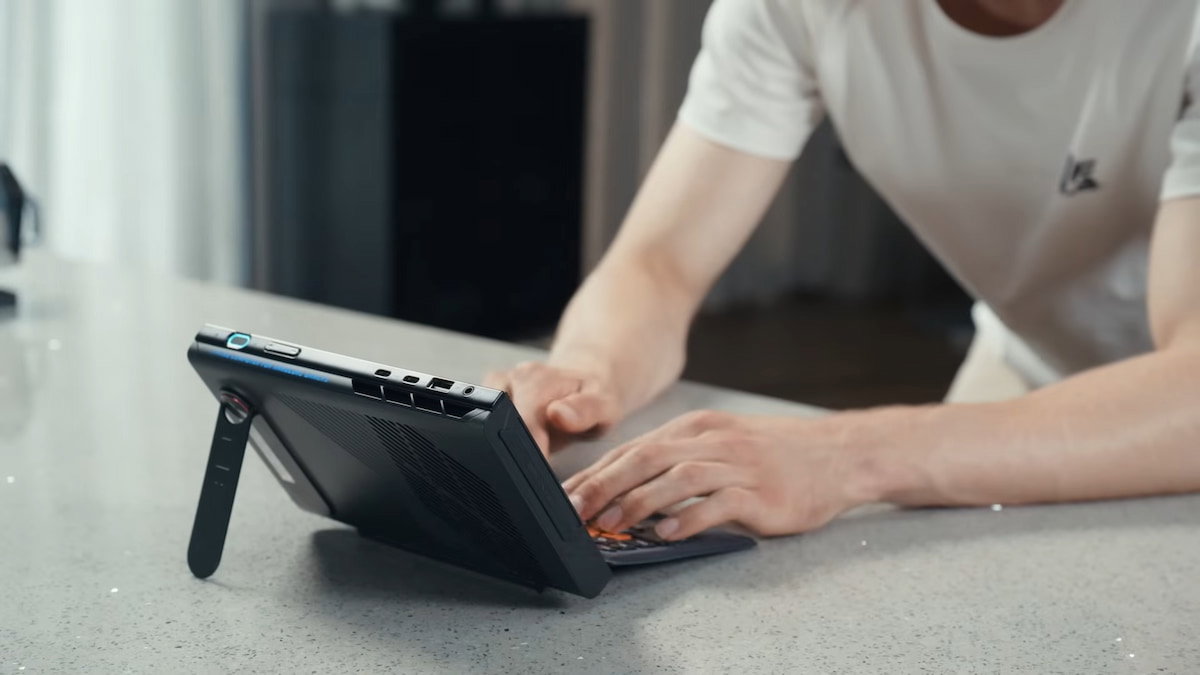 La OneXPlayer 3 llega para revolucionar el mercado: Intel Arc G3 Extreme, pantalla AMOLED y 1200 euros de precio