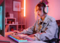 Philips lanza el Evnia 32M2N8900P, un monitor 4K con panel QD-OLED de cuarta generación a 240 Hz