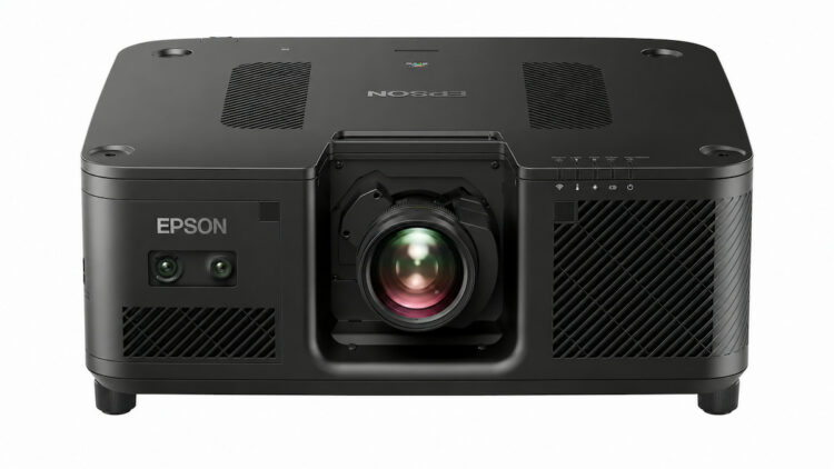 La nueva guerra de los proyectores ya no va de 4K: ahora hablamos de 30.000 lúmenes, láser RGB y Rec.2020