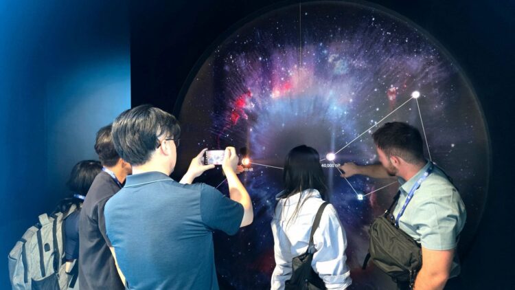 Samsung ha usado la Osa Mayor para enseñar su OLED más salvaje: 40.000 nits en un microdisplay RGB OLEDoS
