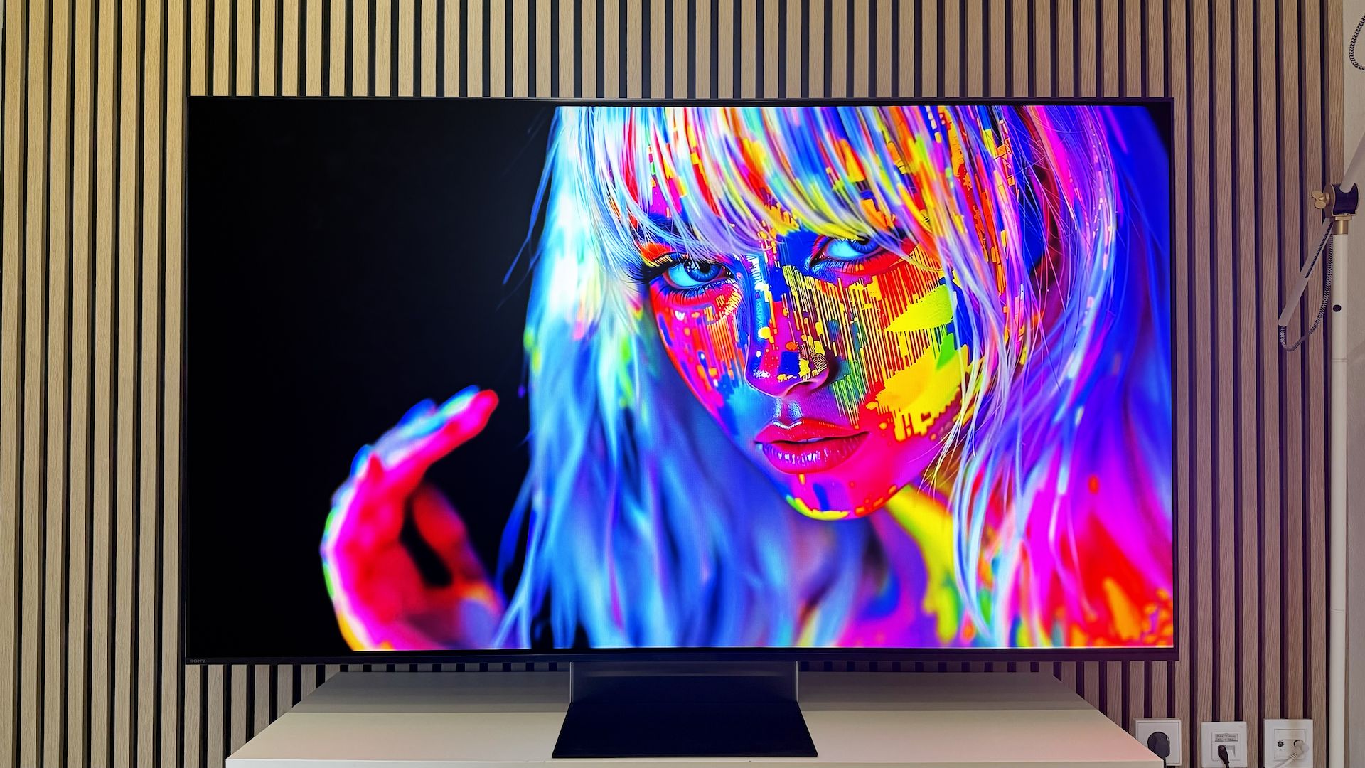 Samsung R95H vs Sony Bravia 9 II: ¿cuál es el mejor televisor RGB de gama alta calidad/precio de 2026?