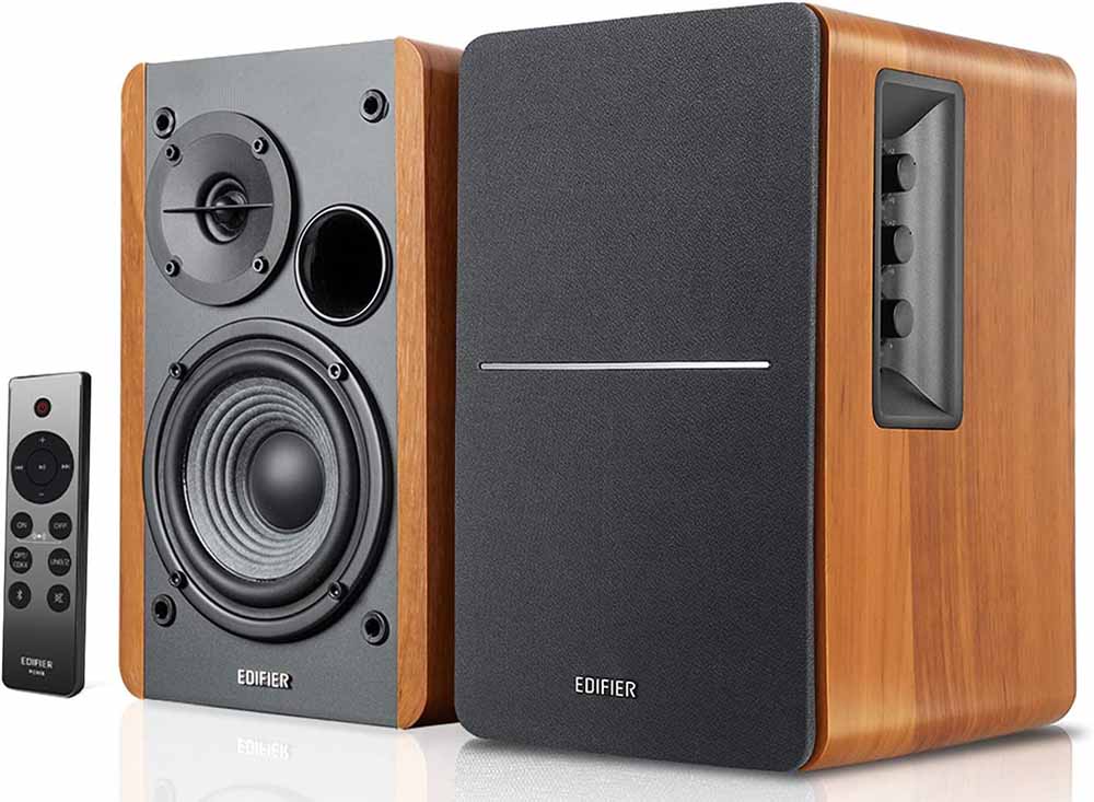 Edifier R1280DBS con mando
