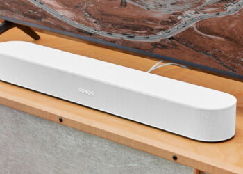Sonos Beam en una mesa