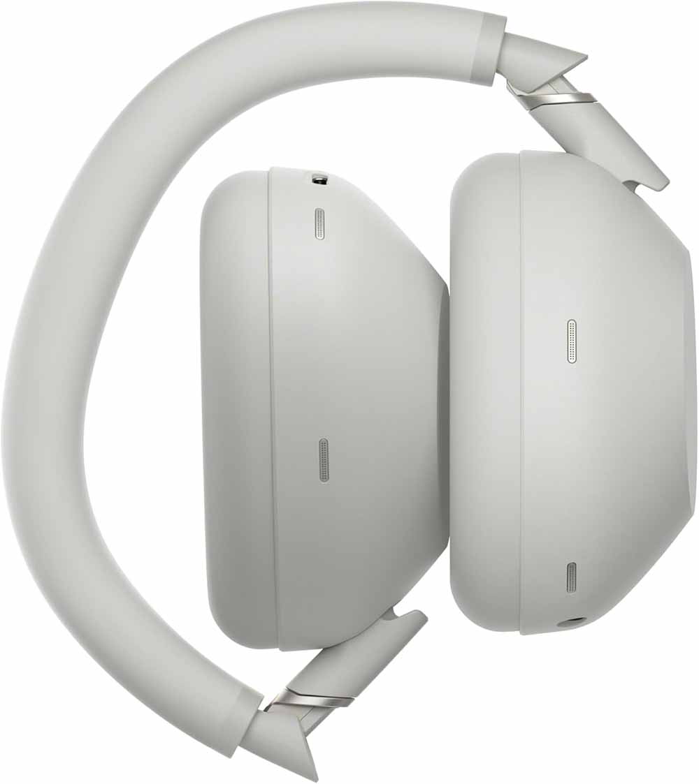 Auriculares Sony WH-1000XM6 plegados