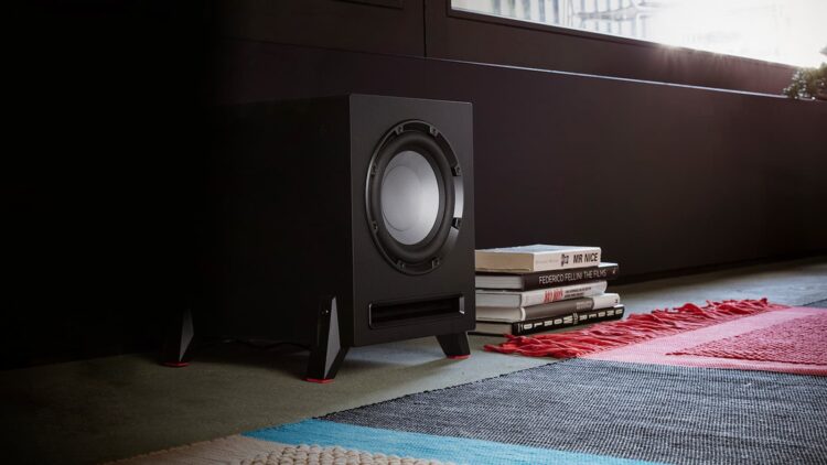 Tu amplificador no necesita una salida SUB para conectar un subwoofer: estas son las alternativas